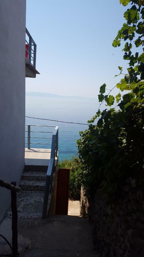 Onassis Residences Qeparo Exterior foto